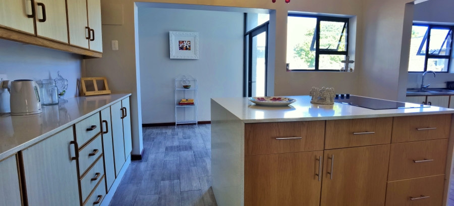 4 Bedroom Property for Sale in Hartenbos Central Western Cape